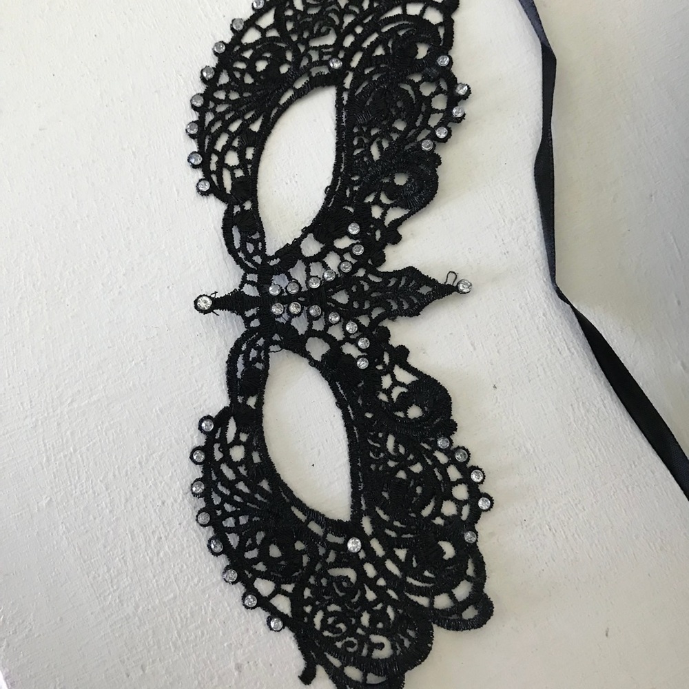 Masquerade Black Mask With Rhinestones